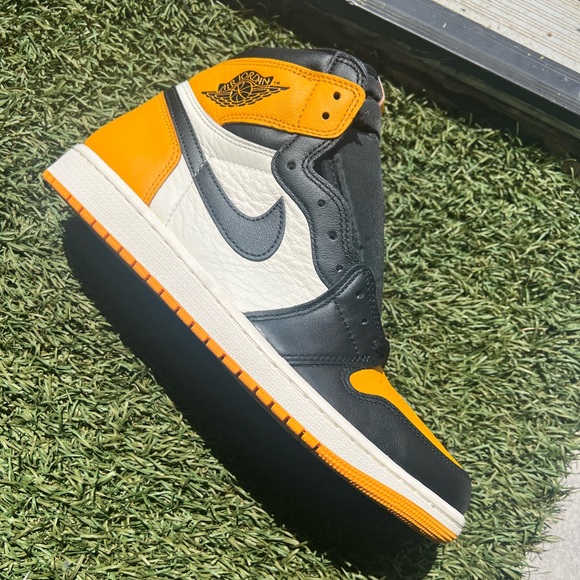 Yellow Tails - Picture 1 of 3